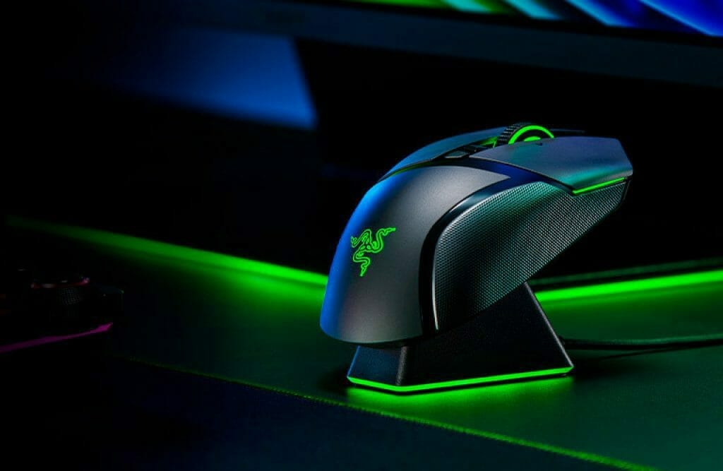 Razer Basilisk V3 Pro Review charging