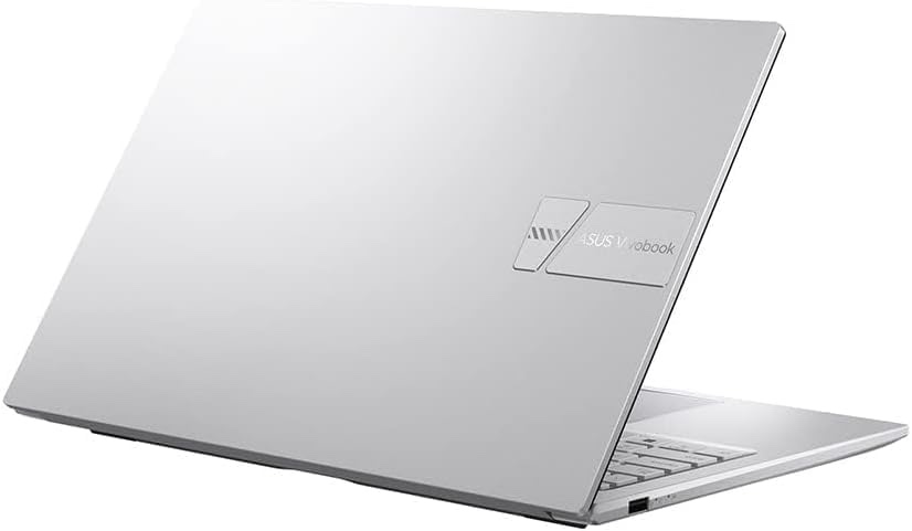 Asus Vivobook 15 P1504CZA Review lid