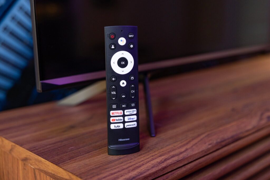 Hisense 65U6HF Review remote