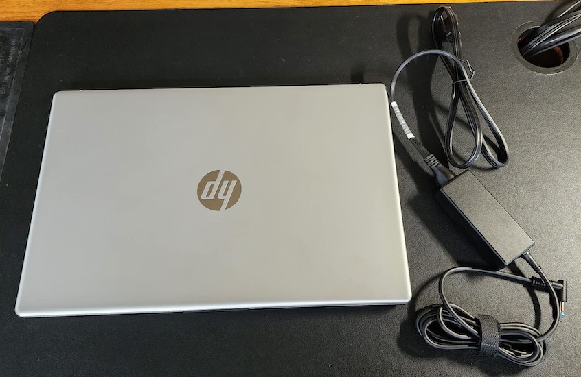 HP 15-fd0012nr Review lid